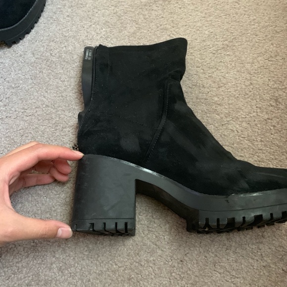 Boots - Picture 3 of 3